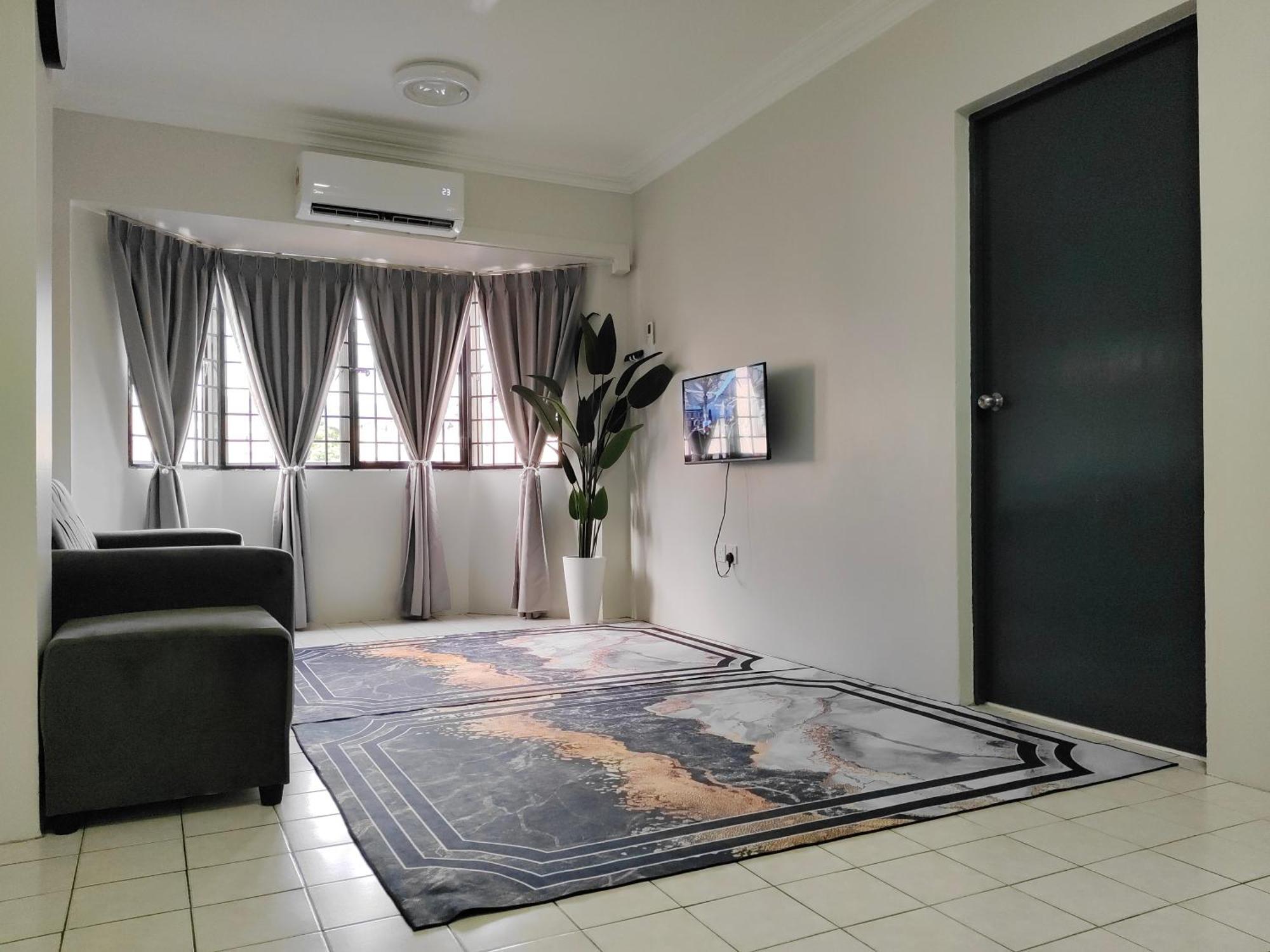 Nur Homestay Permai Damansara Damai Петалинг-Джая Экстерьер фото