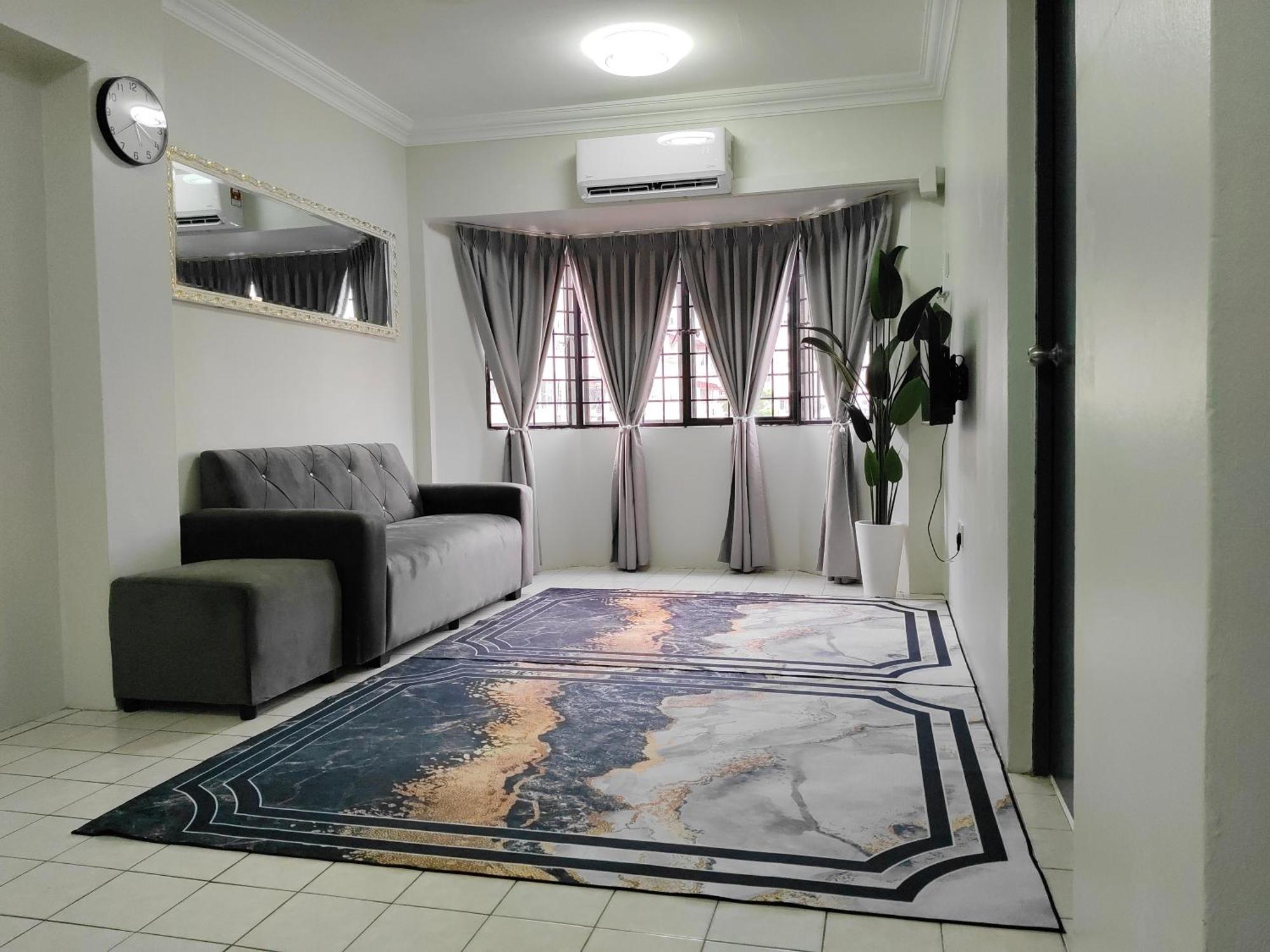 Nur Homestay Permai Damansara Damai Петалинг-Джая Экстерьер фото