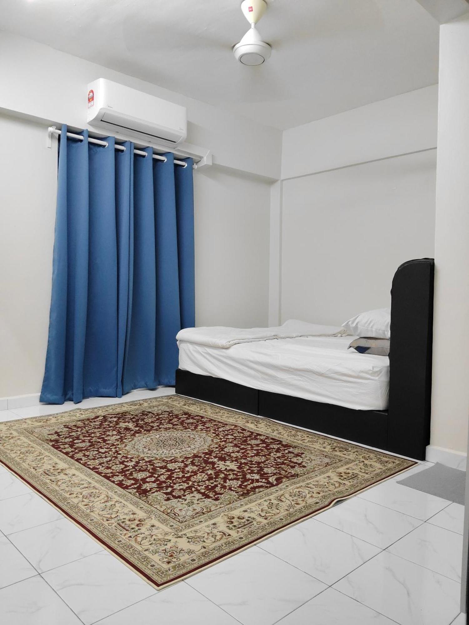 Nur Homestay Permai Damansara Damai Петалинг-Джая Экстерьер фото